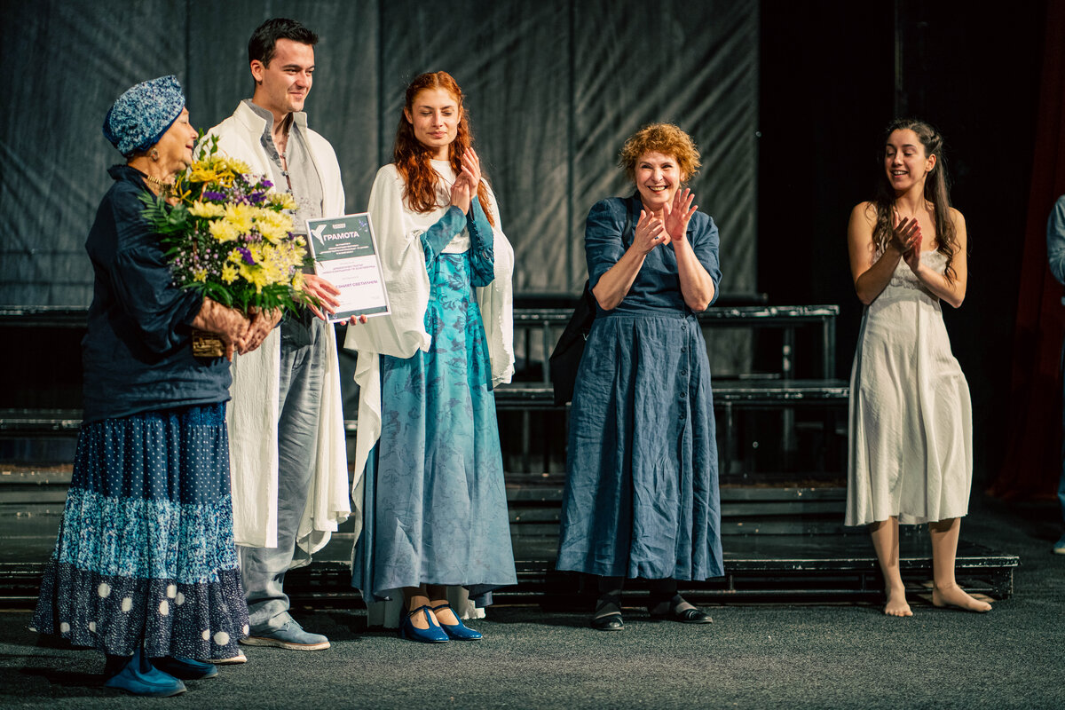 You are currently viewing За „Железният светилник“ – Антония Грозева